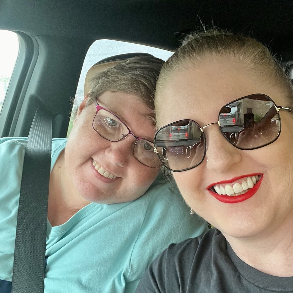 Meet your Posher, Crystal